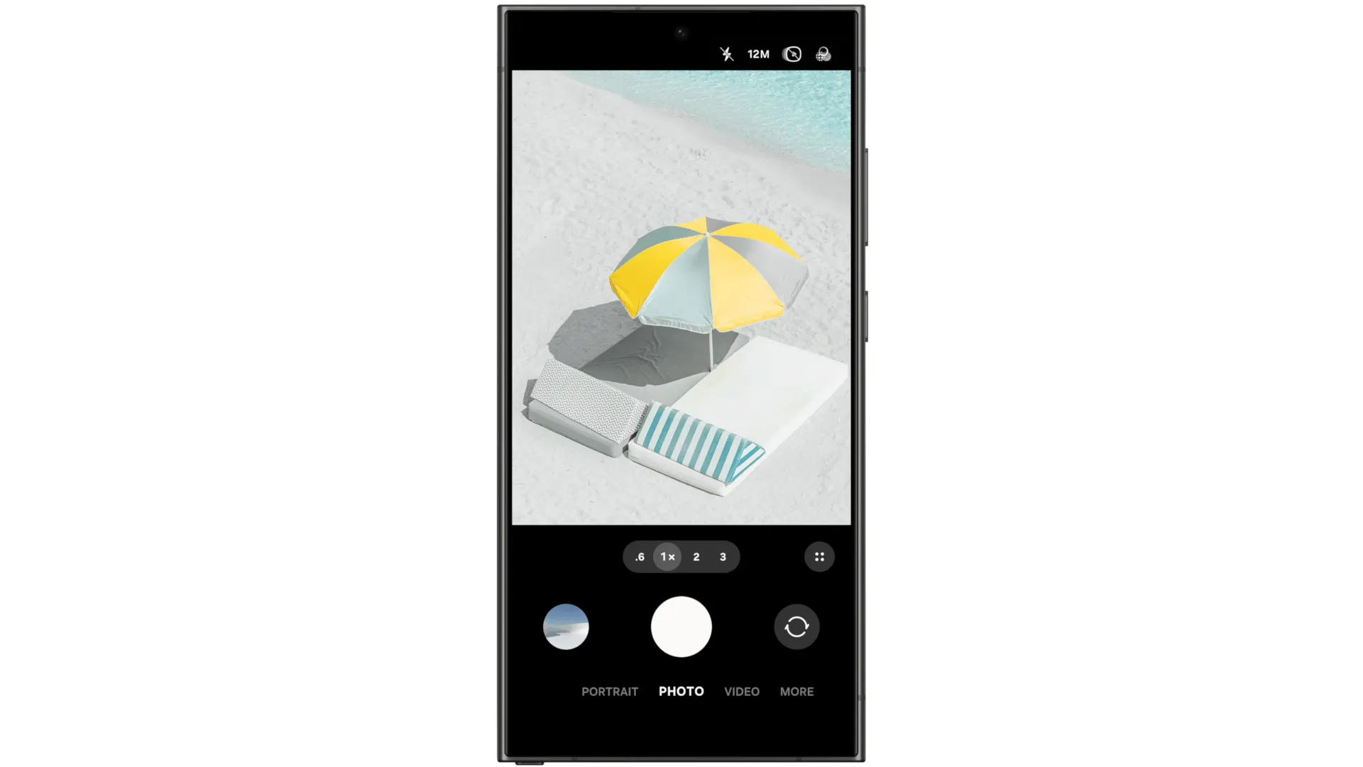 Ảnh GIF động minh họa giao diện ứng dụng Camera được tái cấu trúc trên One UI 7 của Samsung