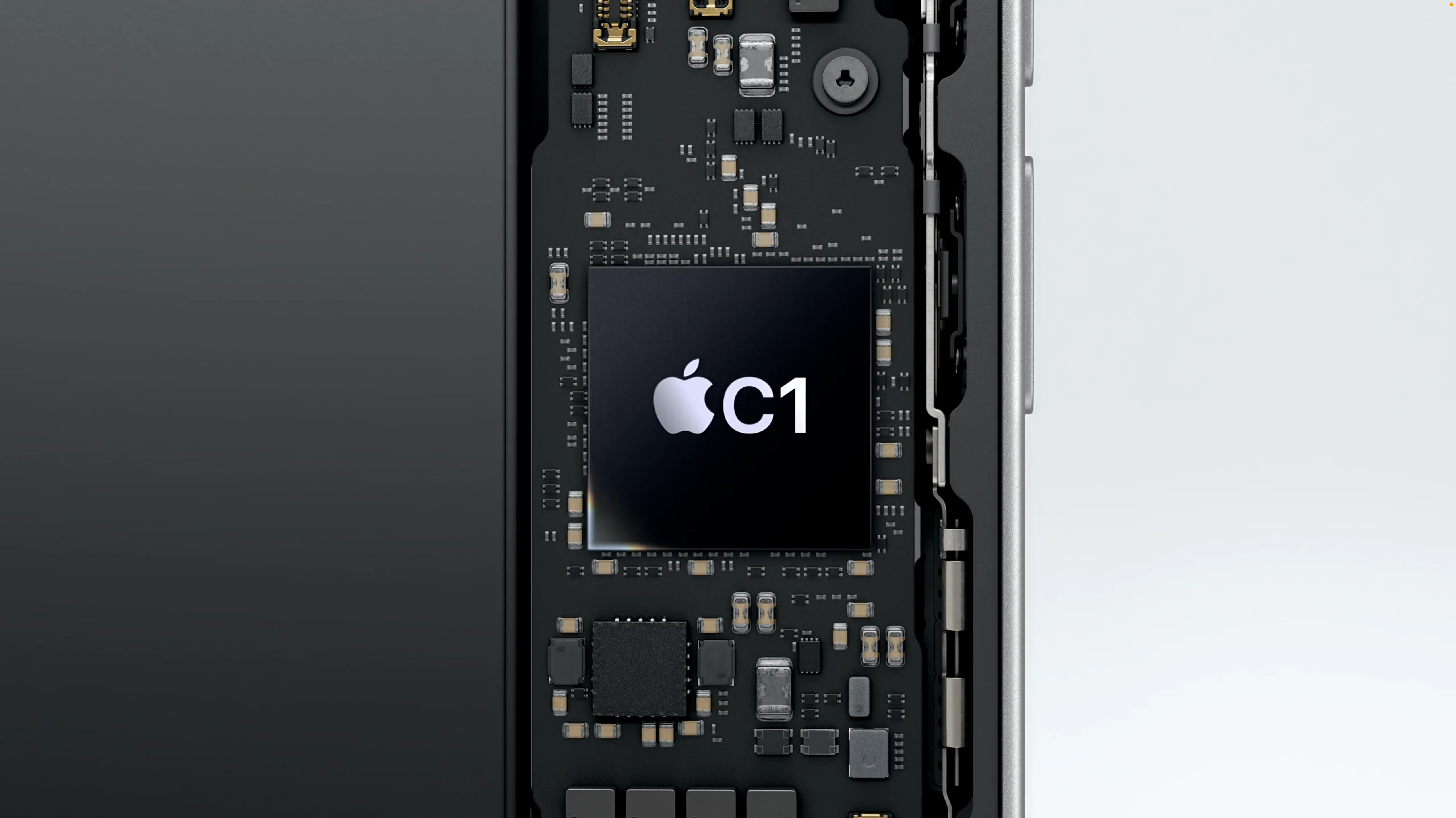 Ảnh minh họa chip Apple C1, bộ xử lý modem tự phát triển đầu tiên của Apple, hứa hẹn hiệu quả năng lượng cao nhưng cần kiểm chứng hiệu suất sóng.