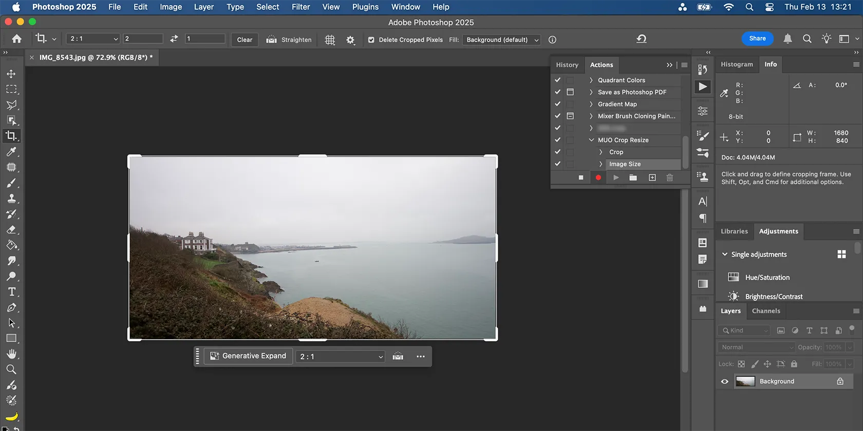 Biểu tượng ghi hình màu đỏ trên bảng Actions của Photoshop, cho biết quá trình ghi Action đang diễn ra