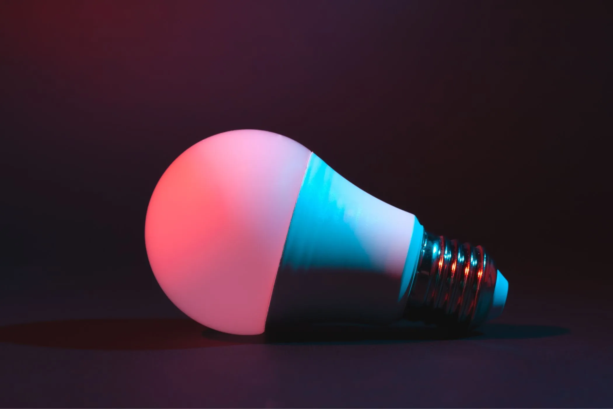 Bóng đèn LED thông minh có thể trở thành điểm yếu bảo mật trong mạng gia đình