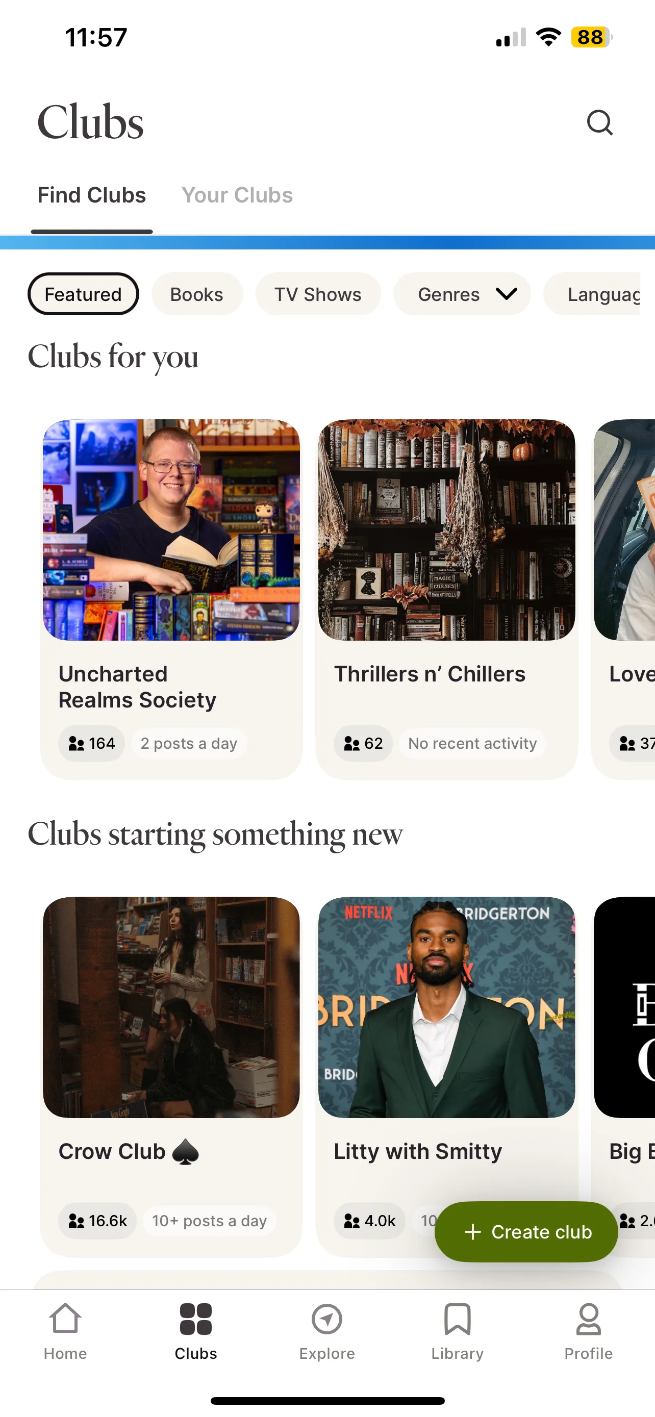 Các câu lạc bộ sách trong Fable như Crow Club và Uncharted Realms Society