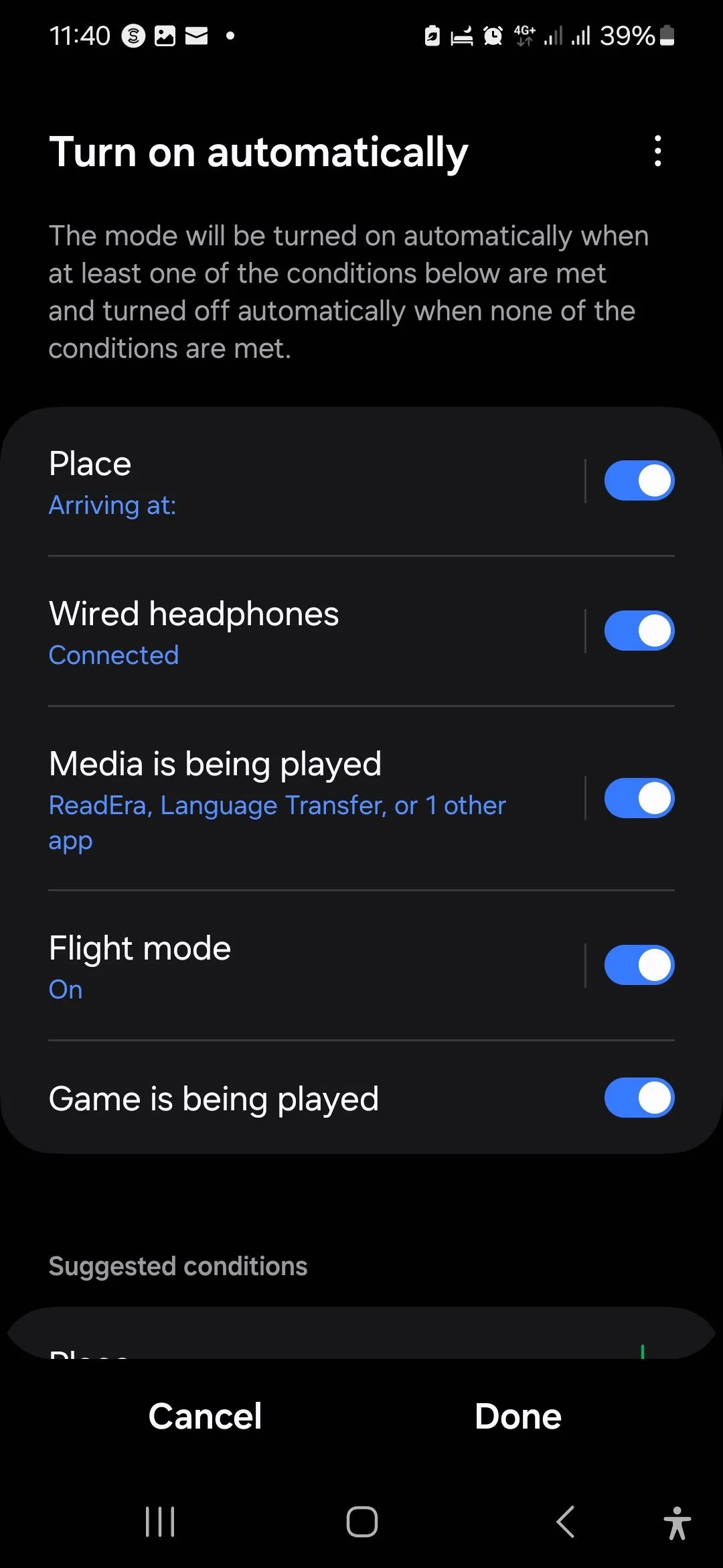 Các tùy chọn kích hoạt tự động Chế độ Thư giãn (Relax Mode) trên điện thoại Samsung, dựa trên các điều kiện như cắm tai nghe hoặc mở ứng dụng cụ thể.