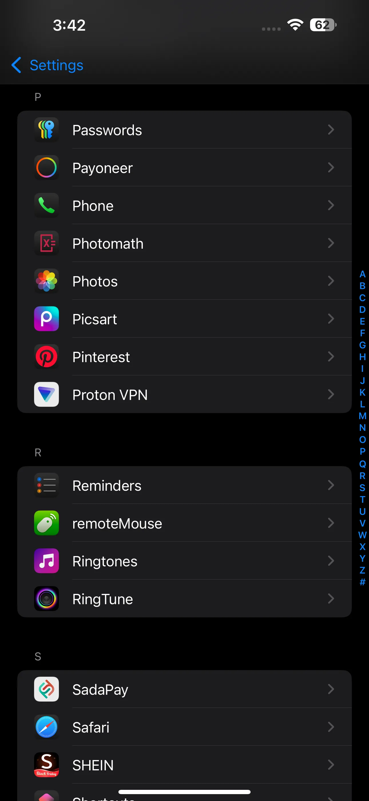 Cài đặt ứng dụng Ảnh trên iPhone trong mục Cài đặt iOS, hiển thị tùy chọn iCloud Photos để tối ưu dung lượng