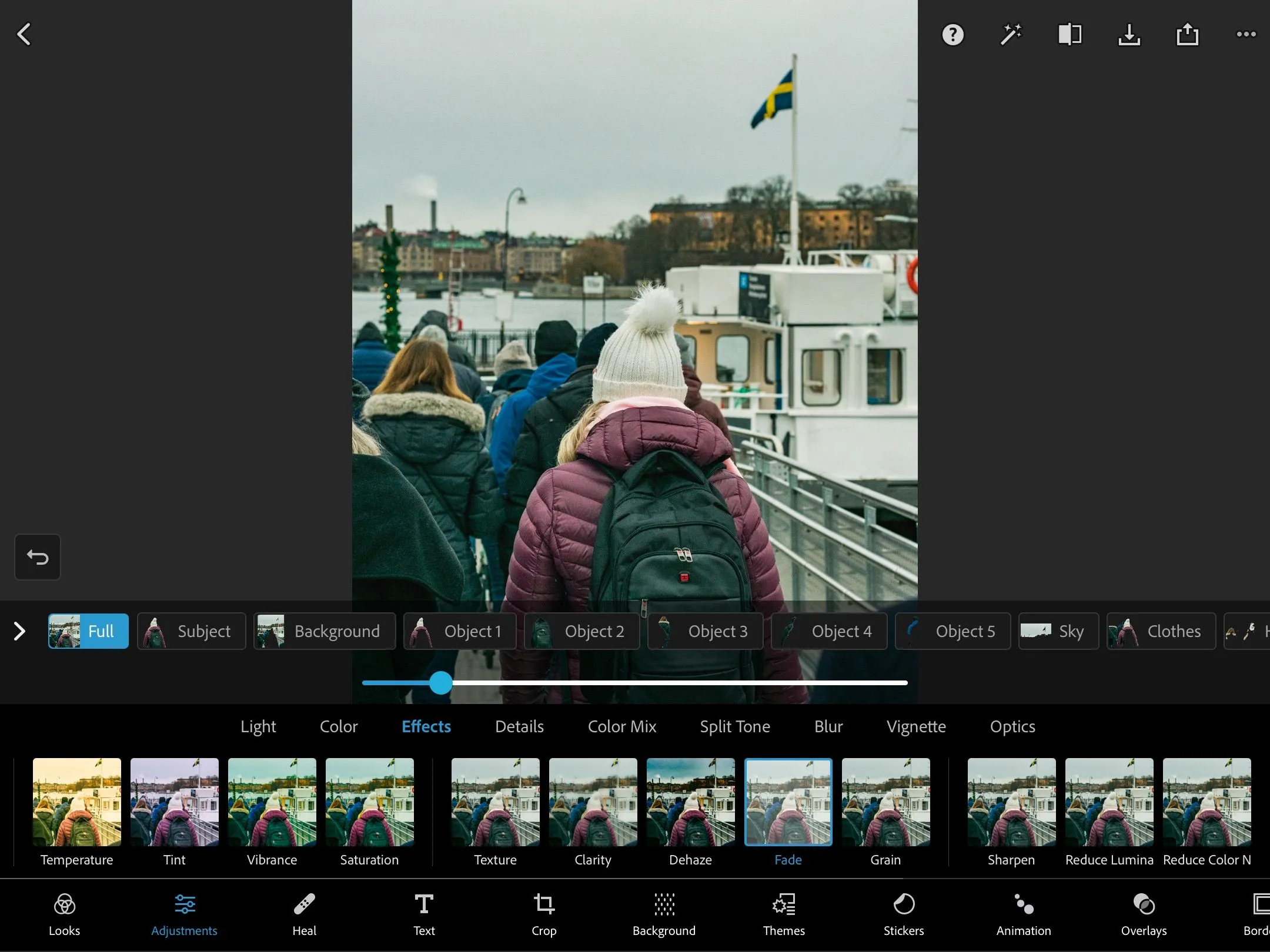 Chỉnh sửa hiệu ứng Fade trong Photoshop Express trên iPad