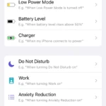 Chọn mục kích hoạt Tự động hóa bộ sạc trong ứng dụng Phím tắt trên iPhone