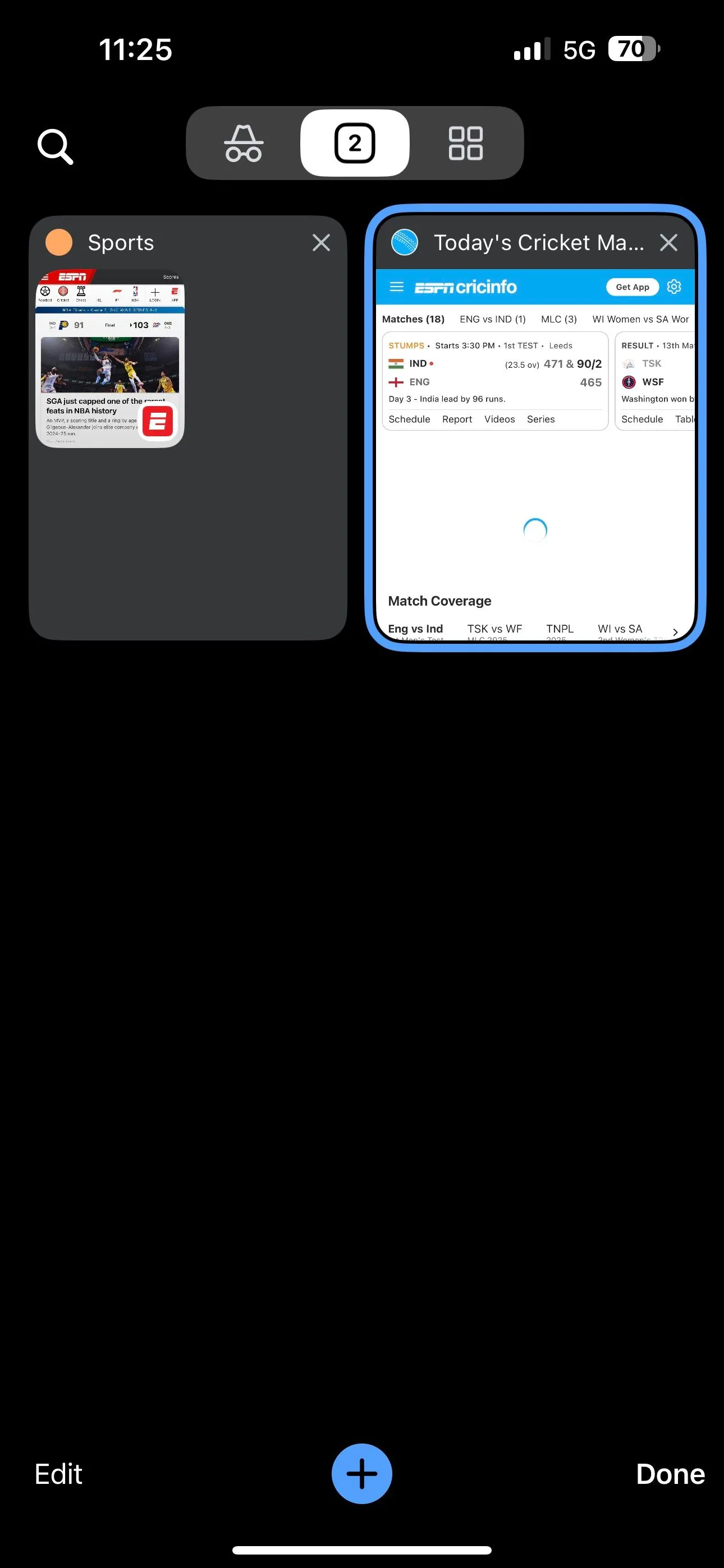 Chọn nhóm tab hiện có để thêm các tab khác vào trên iPhone.