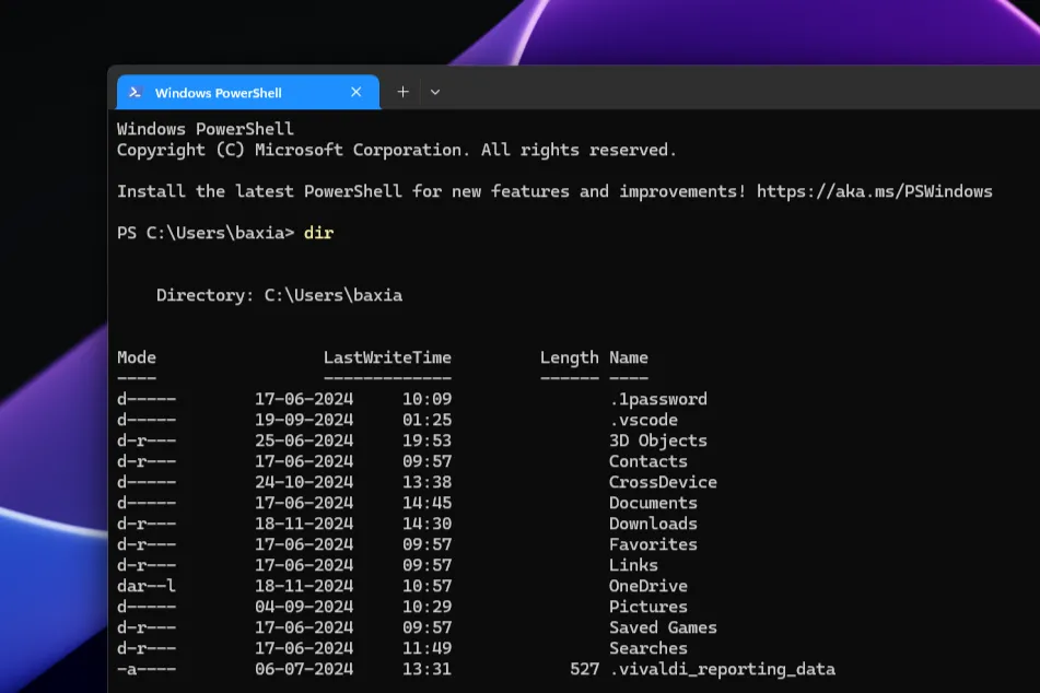 Cửa sổ Windows PowerShell trên desktop Windows 11, minh họa khả năng scripting và quản lý đối tượng