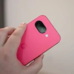 Cụm camera sau của Google Pixel 9a với thiết kế hai ống kính nổi bật