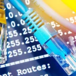 Dây cáp Ethernet và thông tin địa chỉ IP, biểu tượng cho kết nối mạng có dây tốc độ cao và ổn định.