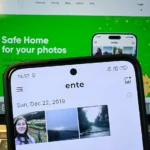 Điện thoại Android và MacBook hiển thị giao diện Ente Photos cùng tính năng đồng bộ