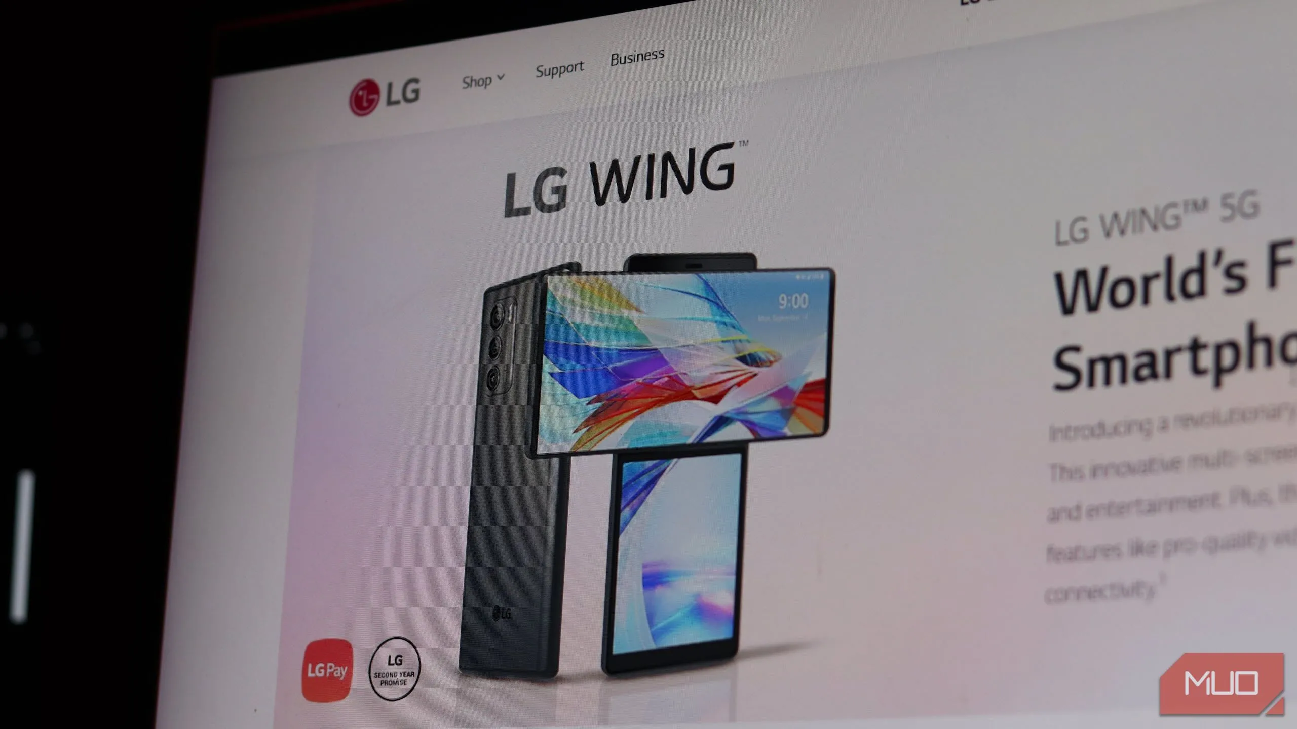 Điện thoại LG Wing hiển thị trên trang web chính thức, biểu tượng cho kỷ nguyên smartphone của LG sắp kết thúc