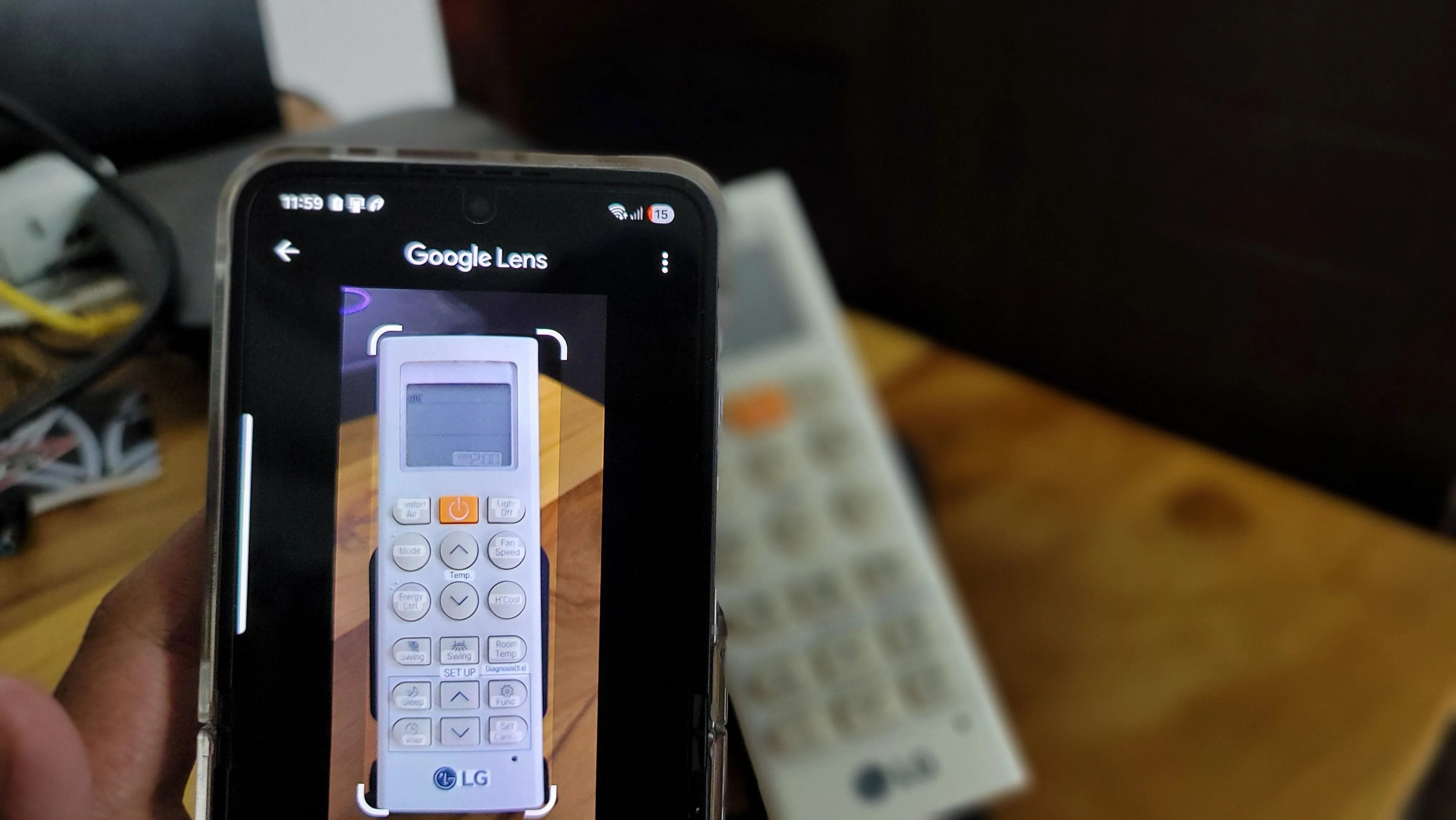 Điều khiển điều hòa được nhận diện qua ứng dụng Google Lens