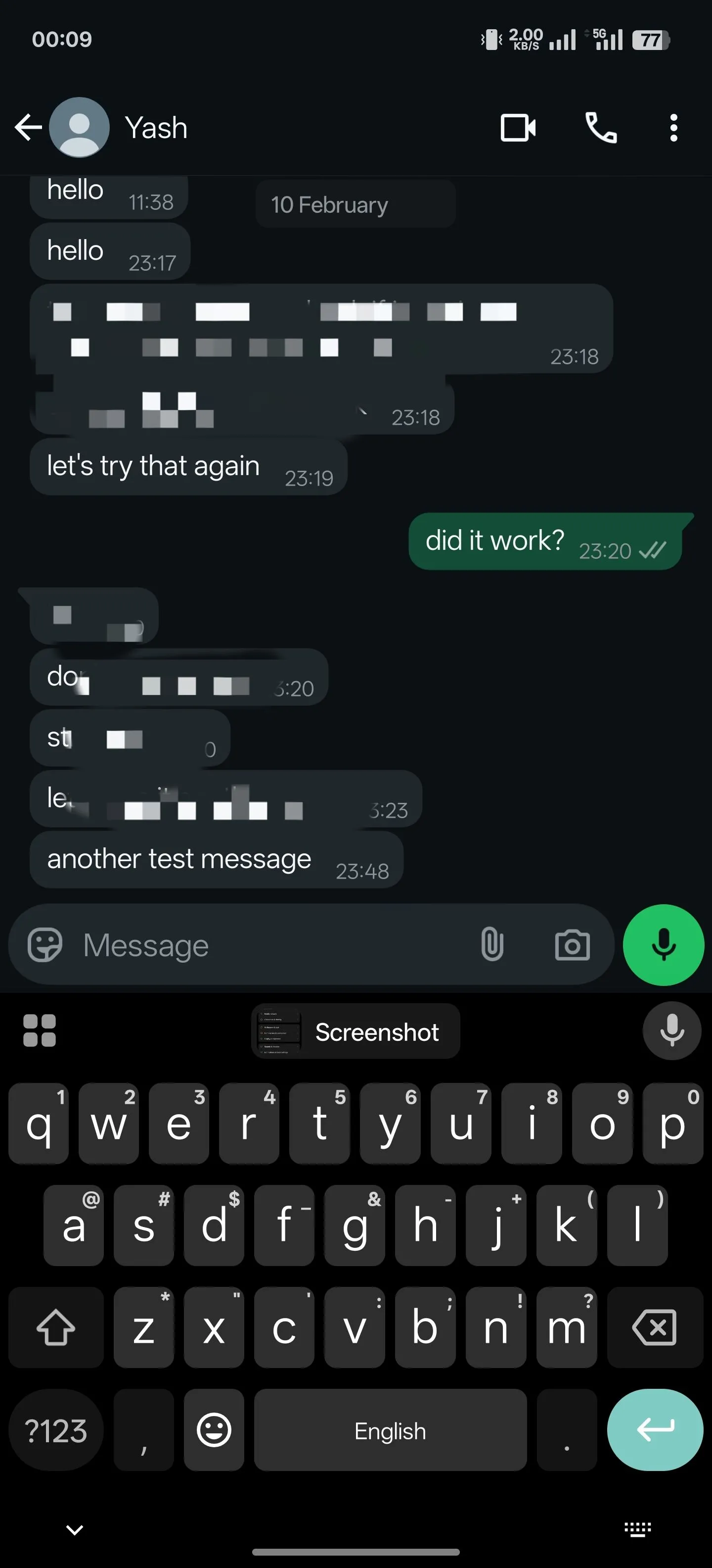 Gboard hiển thị hình thu nhỏ của ảnh chụp màn hình gần đây trên thanh công cụ, cho phép chia sẻ nhanh chóng.