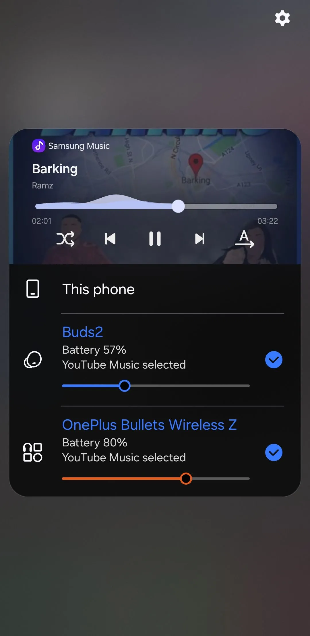 Giao diện cài đặt Âm thanh kép trên điện thoại Samsung, cho phép kết nối hai thiết bị Bluetooth cùng lúc.