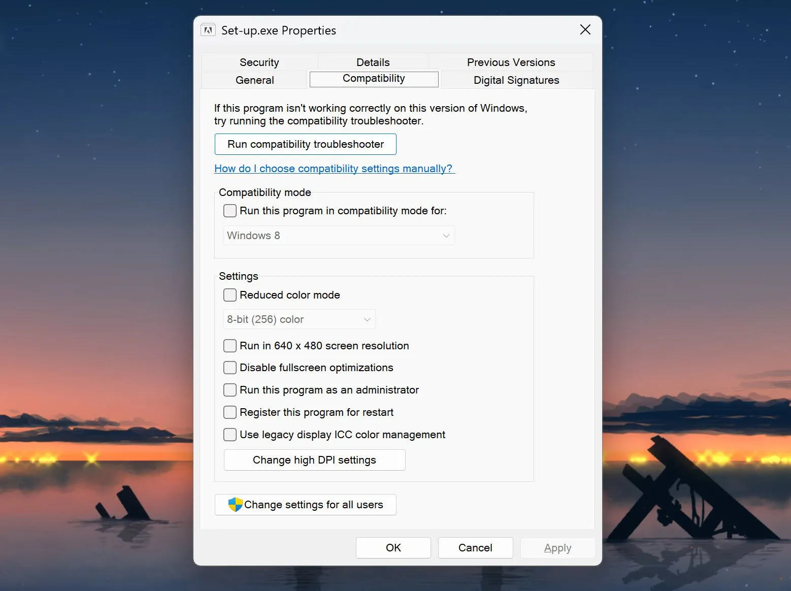 Giao diện cài đặt Chế độ tương thích trong tab &quot;Compatibility&quot; của thuộc tính ứng dụng trên Windows 11, hiển thị các tùy chọn cấu hình