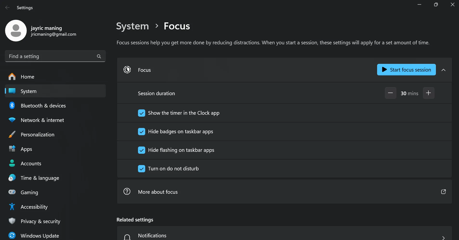 Giao diện cài đặt Focus Assist (Trợ Lý Tập Trung) trên Windows, cho phép tùy chỉnh các quy tắc và mức độ chặn thông báo.