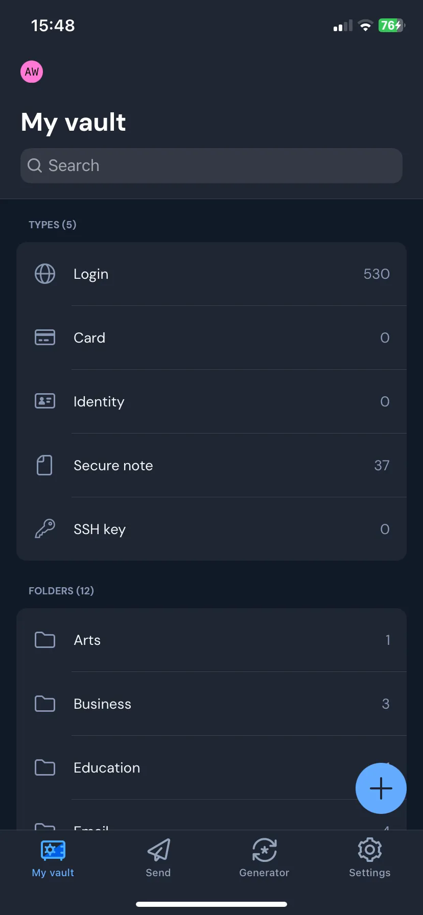 Giao diện chính ứng dụng Bitwarden trên iOS với tùy chọn tạo ghi chú bảo mật