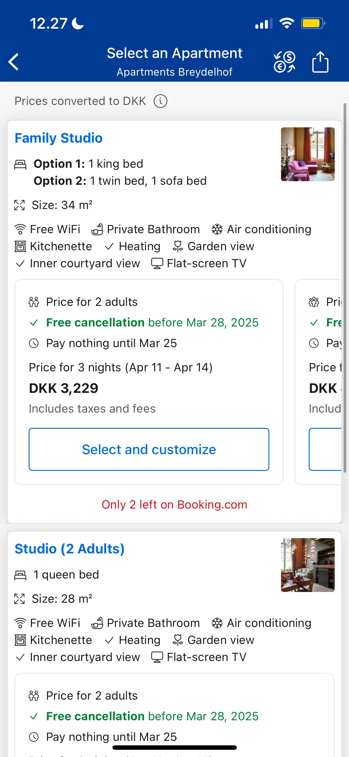 Giao diện chọn loại phòng và tùy chọn đặt phòng linh hoạt trên Booking.com