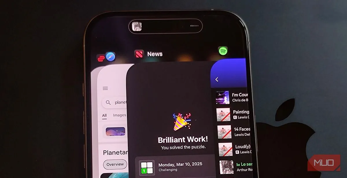 Giao diện chuyển đổi ứng dụng trên iPhone 16 Pro hiển thị các ứng dụng đang chạy nền, không có tùy chọn đóng tất cả.