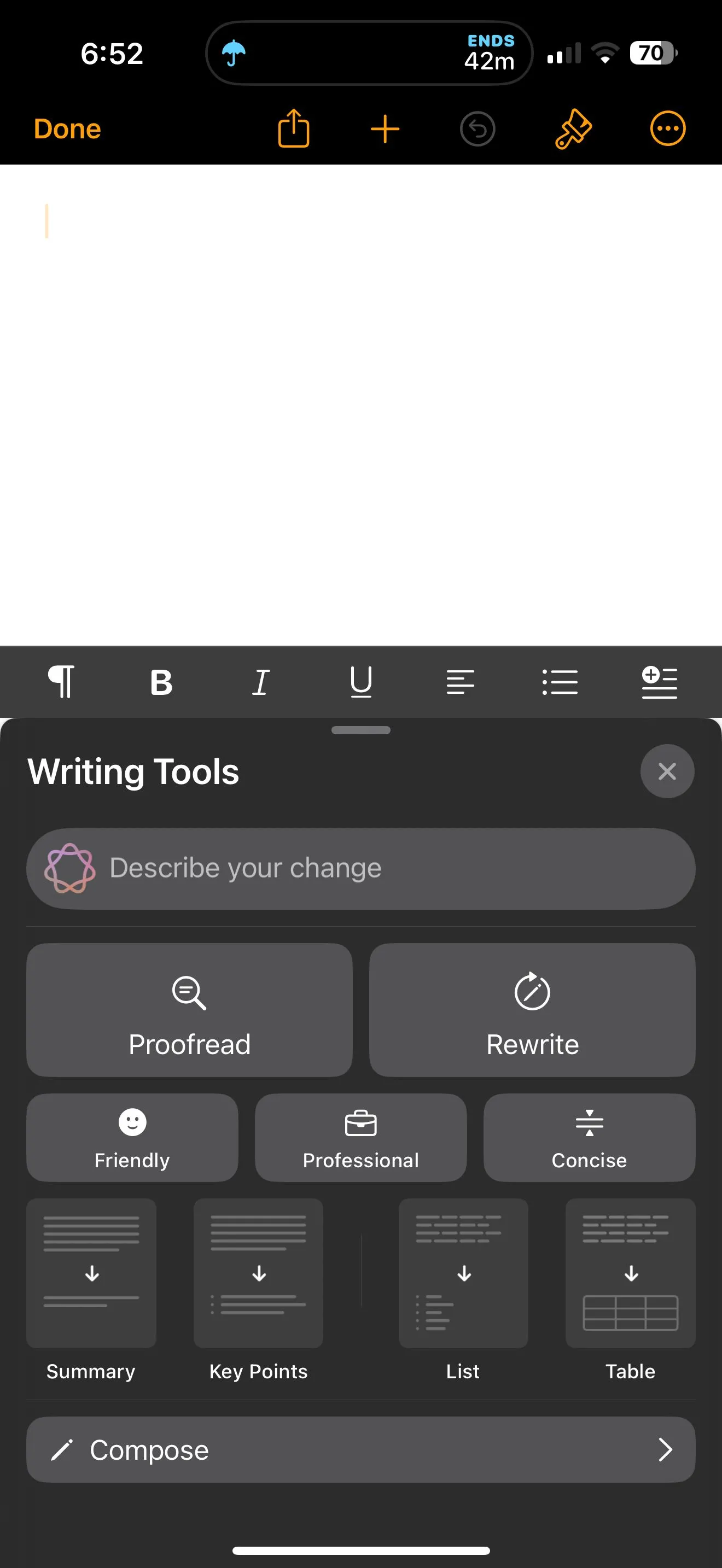 Giao diện Công cụ viết (Writing Tools) được cải tiến trên iOS 18.2 với các tùy chọn AI.