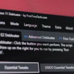 Giao diện công cụ Windows 11 Debloater hiển thị các tùy chọn tùy chỉnh và gỡ bỏ ứng dụng rác trên Windows 11