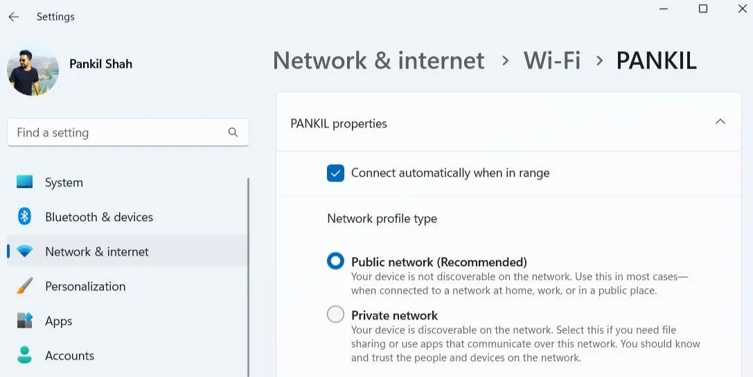 Giao diện đổi hồ sơ mạng Wi-Fi từ Public sang Private trong Cài đặt Windows để tăng cường bảo mật.