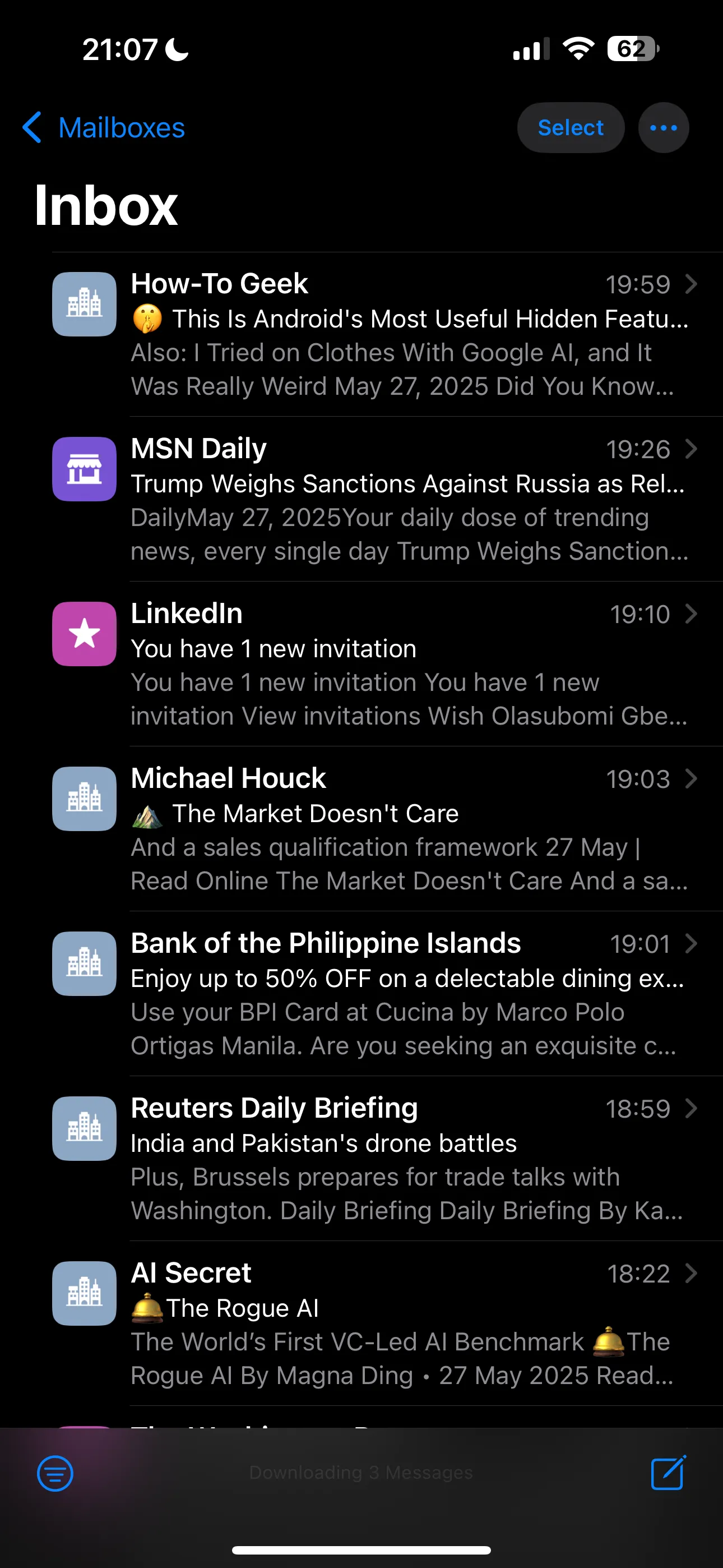 Giao diện hòm thư ứng dụng Mail mặc định của Apple trên iPhone