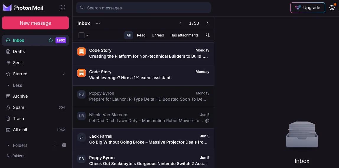 Giao diện hộp thư Proton Mail trên trình duyệt web, minh họa việc thiếu các danh mục phân loại email tự động.