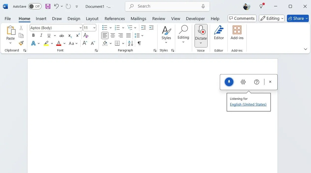 Giao diện Microsoft Word với công cụ gõ bằng giọng nói Dictate đang hoạt động