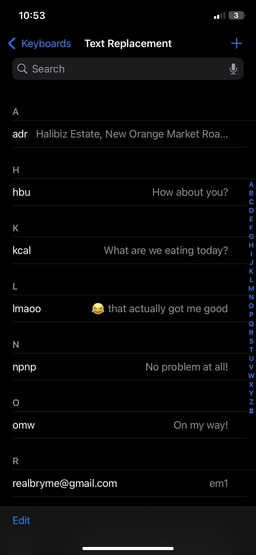 Giao diện quản lý các phím tắt Thay thế Văn bản trên iPhone, hiển thị danh sách các cụm từ và phím tắt tương ứng