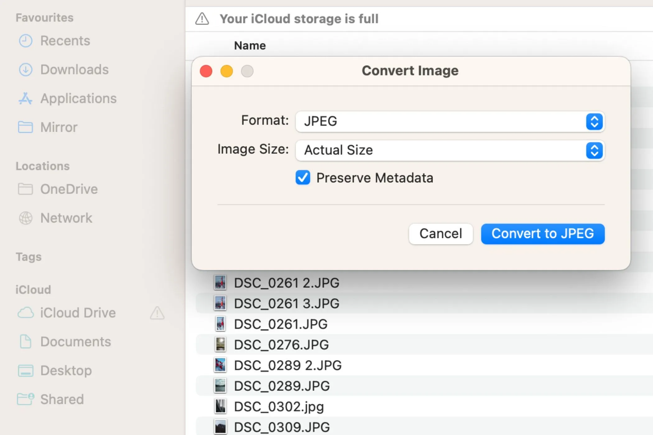 Giao diện tùy chọn chuyển đổi hình ảnh trên MacBook để loại bỏ metadata