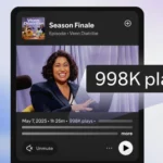 Giao diện ứng dụng Spotify hiển thị số lượt nghe (Plays) của một tập podcast, minh họa tính năng mới được ra mắt.