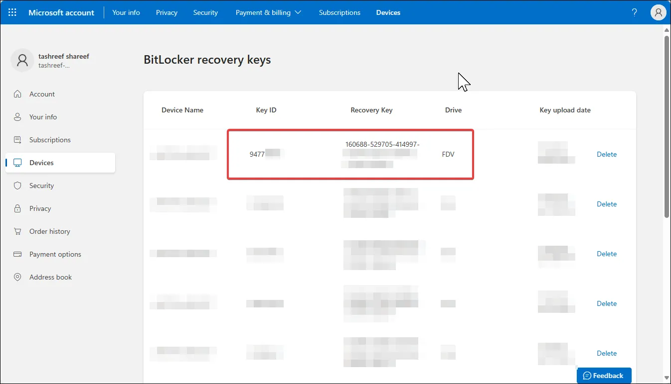 Giao diện web tài khoản Microsoft hiển thị danh sách các khóa phục hồi BitLocker đã lưu cho thiết bị của bạn.