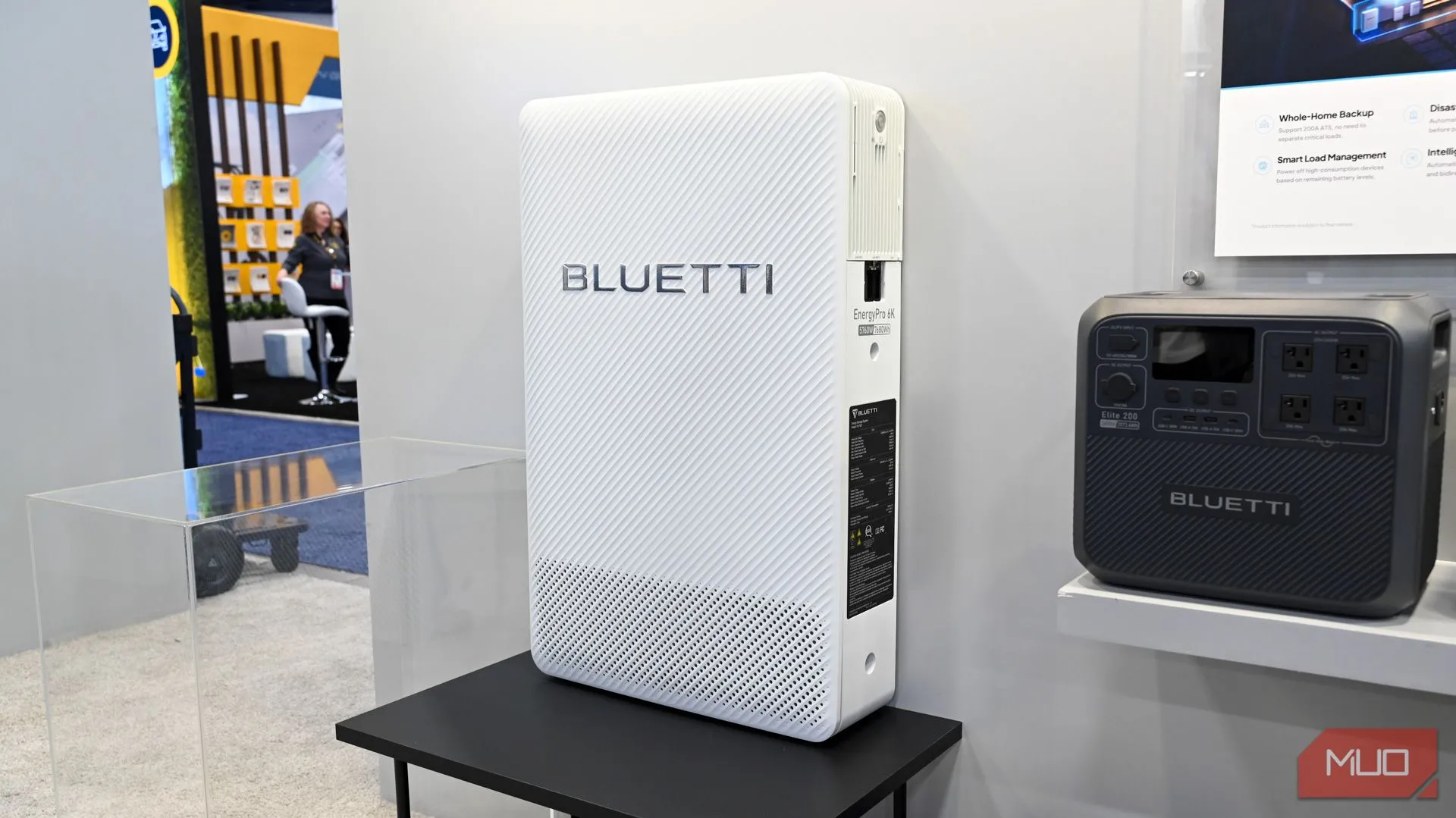 Hệ thống lưu trữ năng lượng Bluetti EnergyPro 6K từ góc nhìn bên
