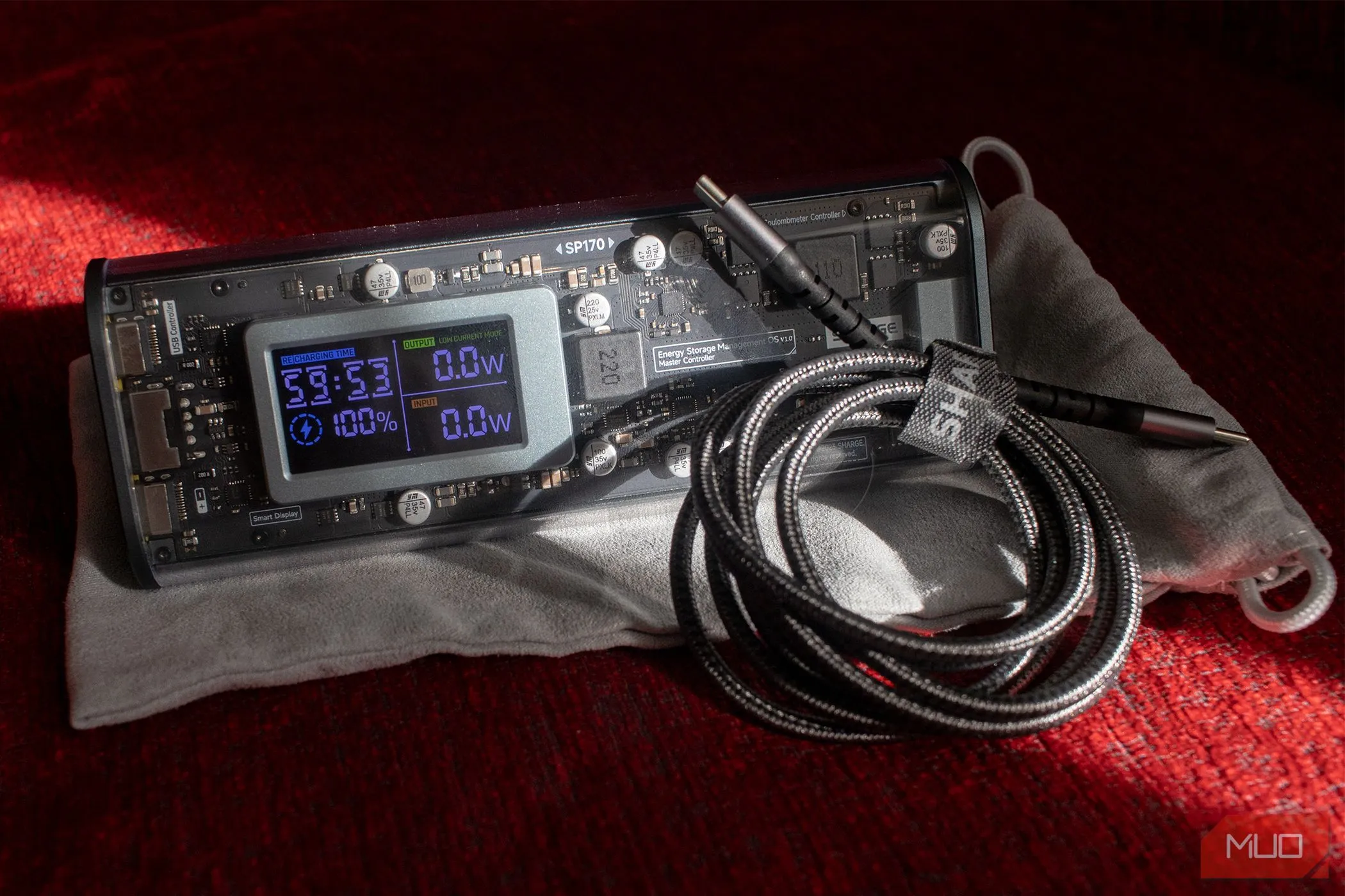 Hình ảnh pin sạc dự phòng Shargeek 170 với dung lượng lớn, có thể sạc laptop và nhiều thiết bị USB-C khác