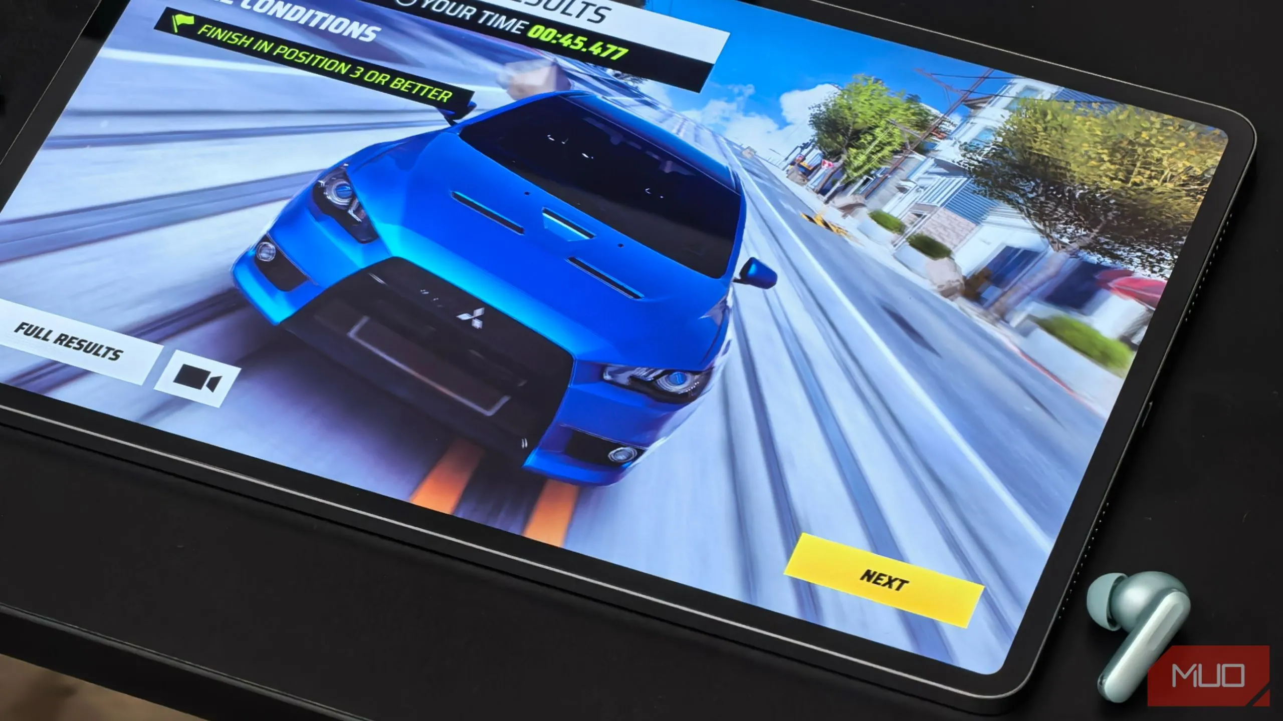 Infinix XPAD GT chơi game Asphalt 9 mượt mà với chip Snapdragon 888