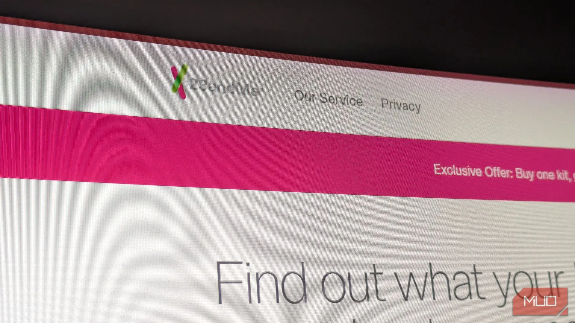 Logo 23andMe trên website, minh họa vụ rò rỉ dữ liệu di truyền 2023