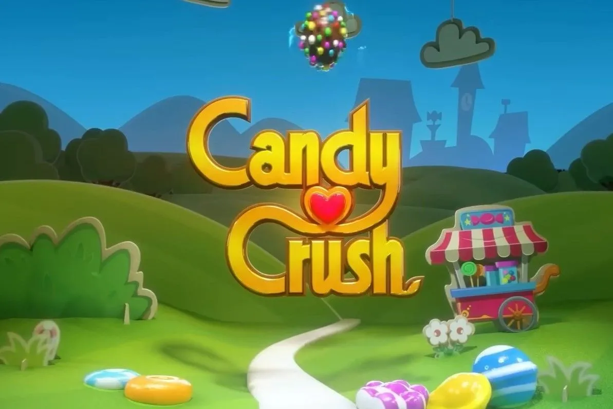 Logo game Candy Crush Saga trên nền xanh lá vui nhộn