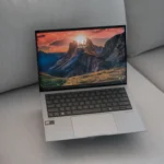 Màn hình ASUS Zenbook S 13 OLED hiển thị hình ảnh sống động