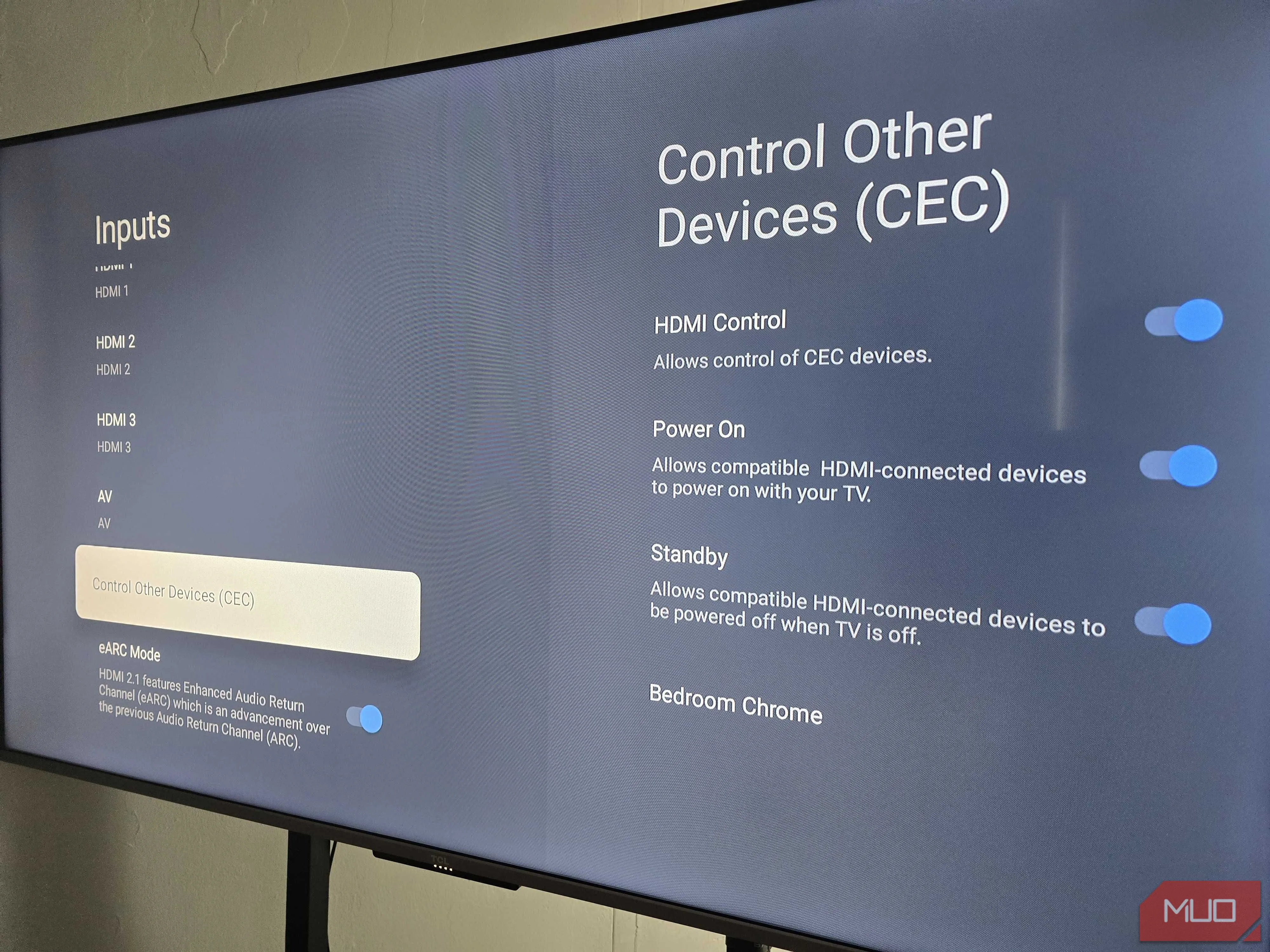 Màn hình cài đặt TV TCL, hiển thị tùy chọn Control Other Devices (CEC) để kích hoạt tính năng điều khiển thiết bị.