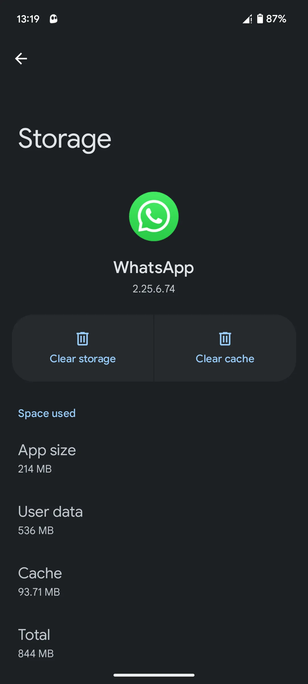 Màn hình chi tiết sử dụng bộ nhớ và bộ đệm của một ứng dụng trên Android, minh họa tùy chọn xóa cache.