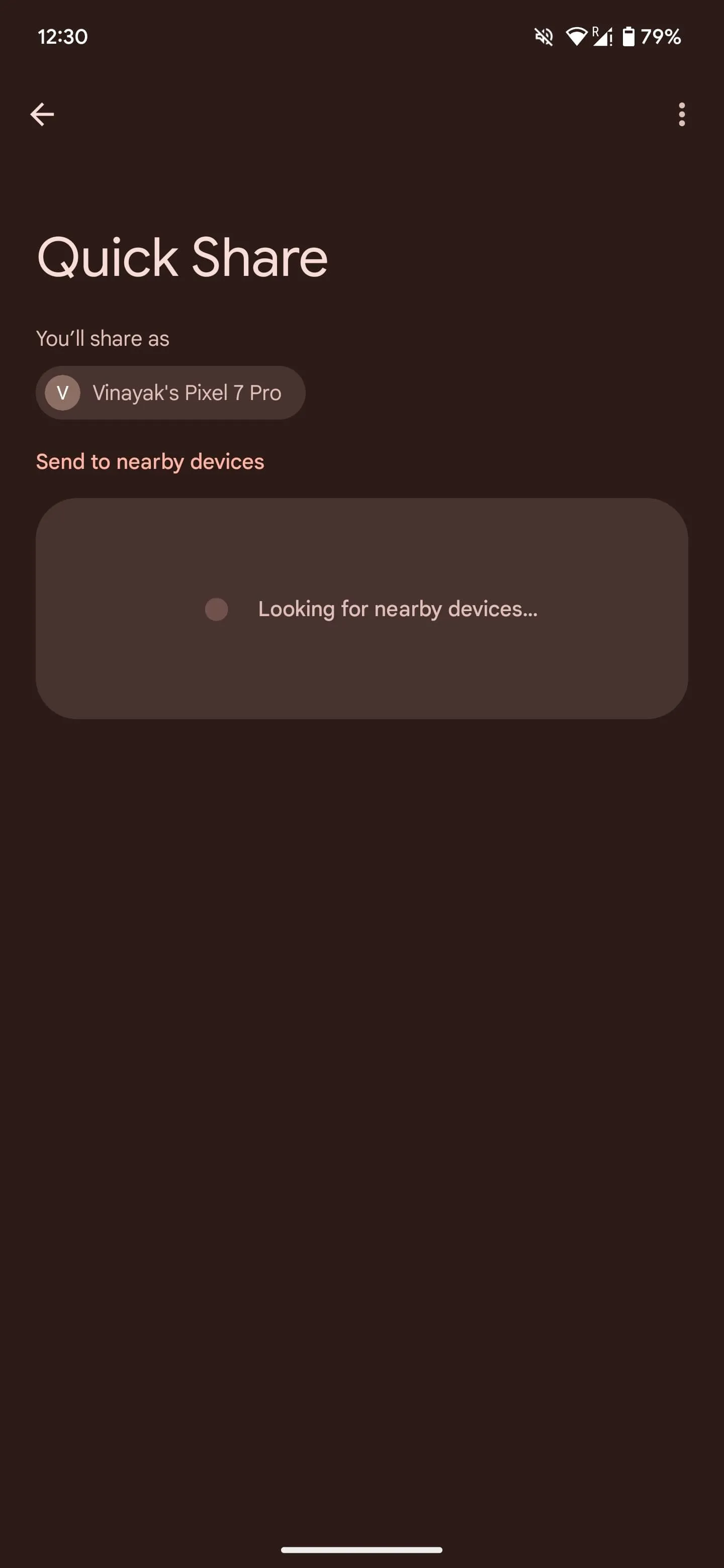 Màn hình Chia sẻ Nhanh (Quick Share) trên Android đang tìm kiếm các thiết bị lân cận để gửi tệp