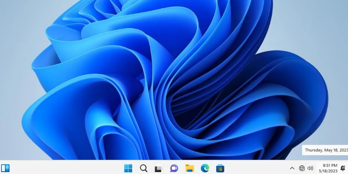 Màn hình desktop Windows 11 hoạt động ổn định trên hệ thống không đáp ứng yêu cầu cấu hình tối thiểu