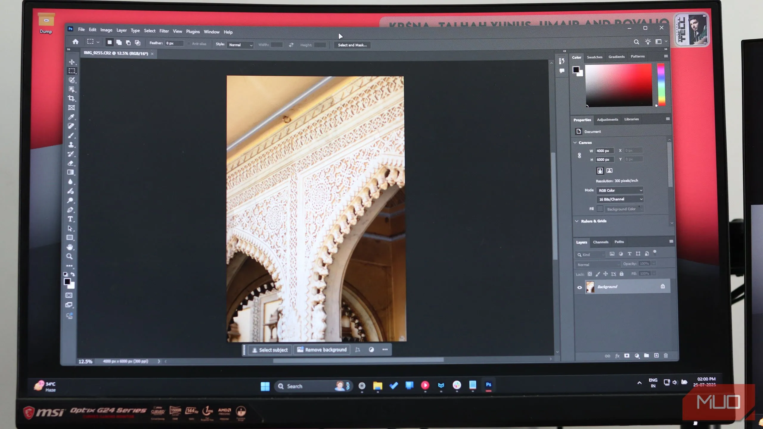 Màn hình giao diện Adobe Photoshop 2025 trên Windows 11, hiển thị các thanh công cụ và không gian làm việc.