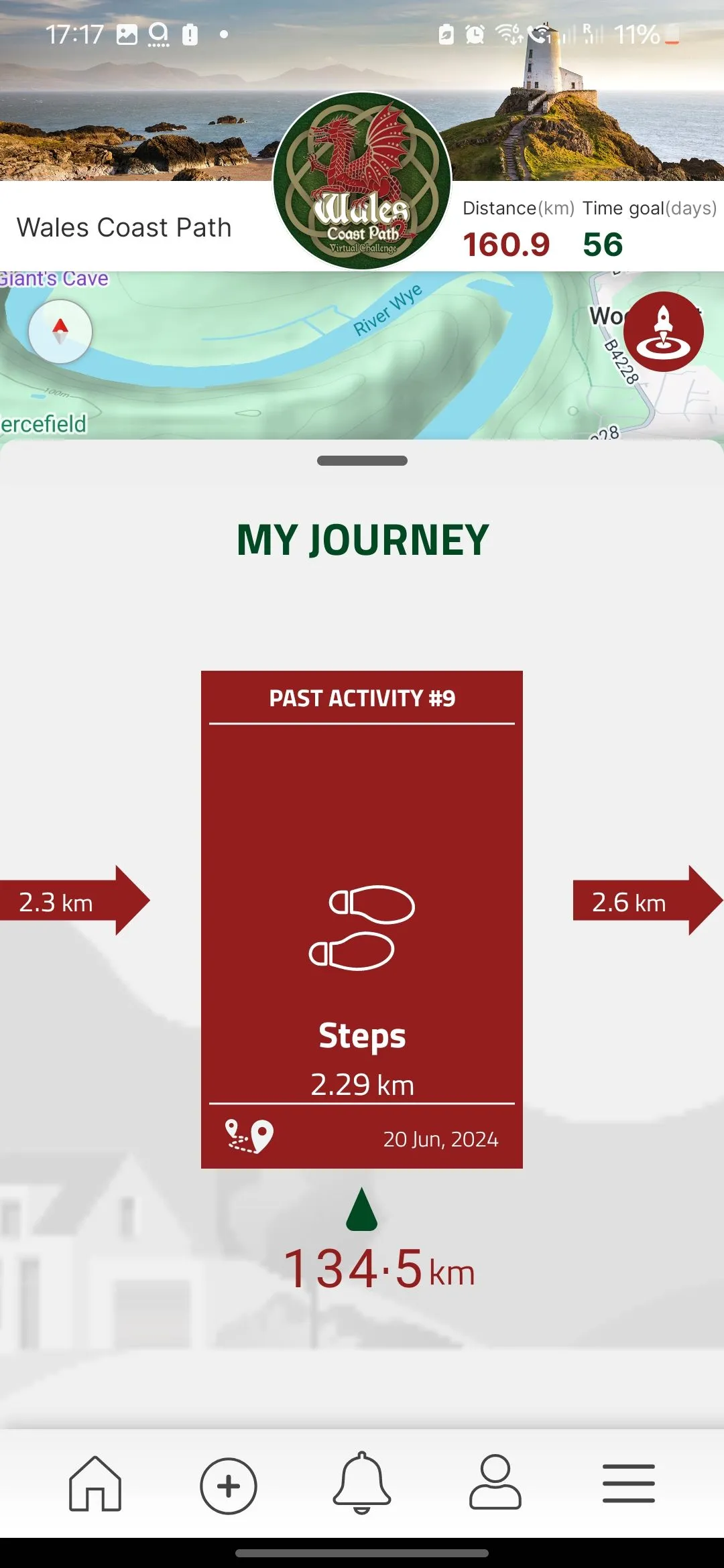 Màn hình The Conqueror App hiển thị số bước đã đi được giữa các cột mốc hàng ngày.