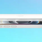 Mặt trước và mặt sau của iPhone 16e, mẫu điện thoại mới được Apple ra mắt hỗ trợ Visual Intelligence qua Nút Tác vụ.