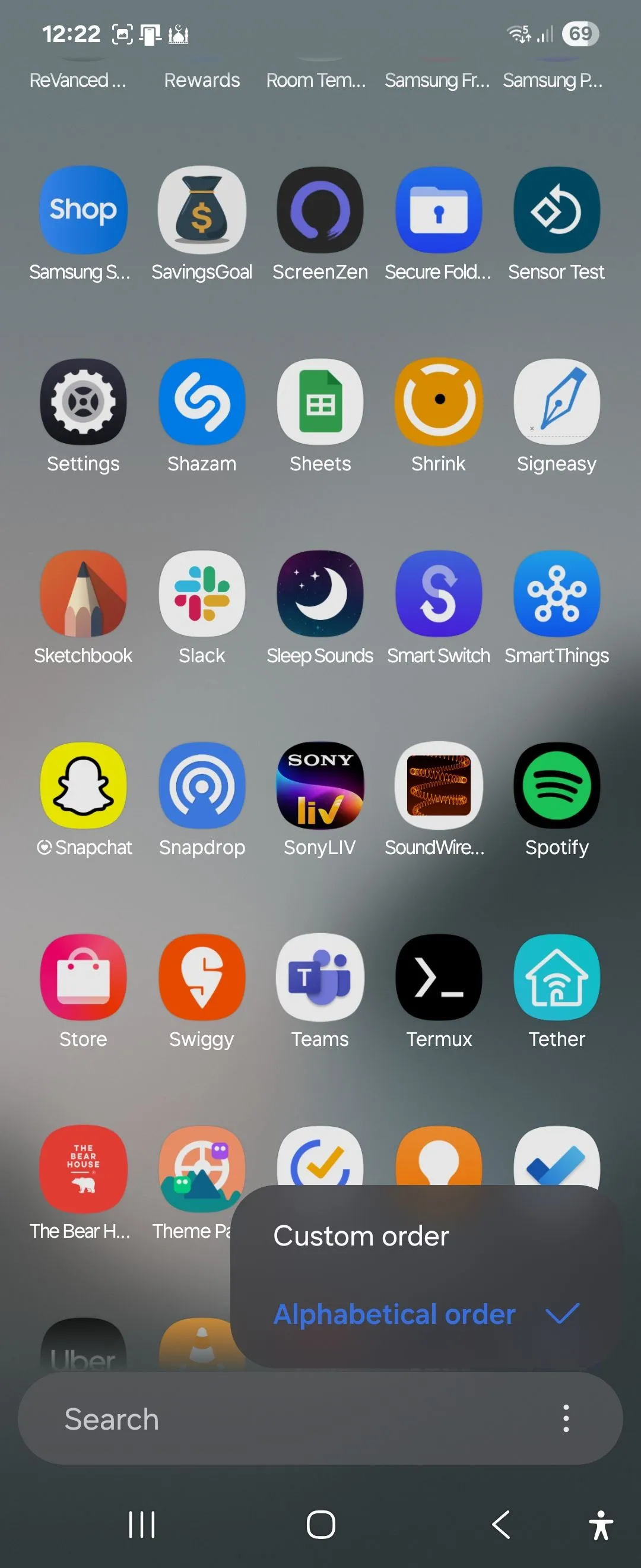 Menu ba chấm cho thanh tìm kiếm ở phía dưới trên Samsung Galaxy Z Flip 6 với One UI 7