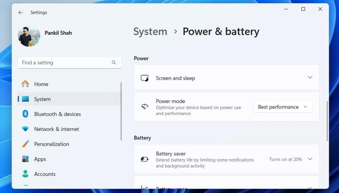 Menu Power &amp; battery (Nguồn và pin) trong Cài đặt Windows 11 với tùy chọn Chế độ nguồn được chọn