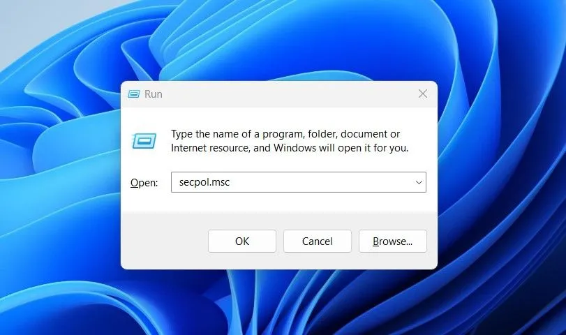 Mở Chính sách bảo mật cục bộ trên Windows bằng lệnh secpol.msc trong hộp thoại Run