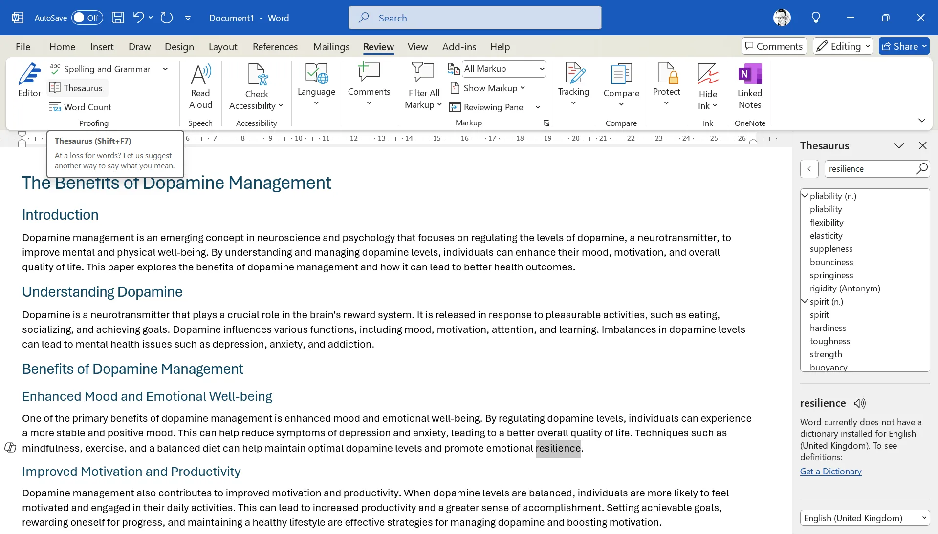 Mở cửa sổ công cụ Từ điển Đồng nghĩa (Thesaurus) trong Microsoft Word hiển thị các từ gợi ý tương đồng cho văn bản đã chọn